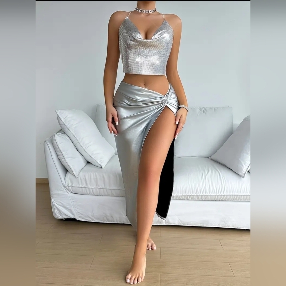 Womens Silver Metallic Top Size Medium